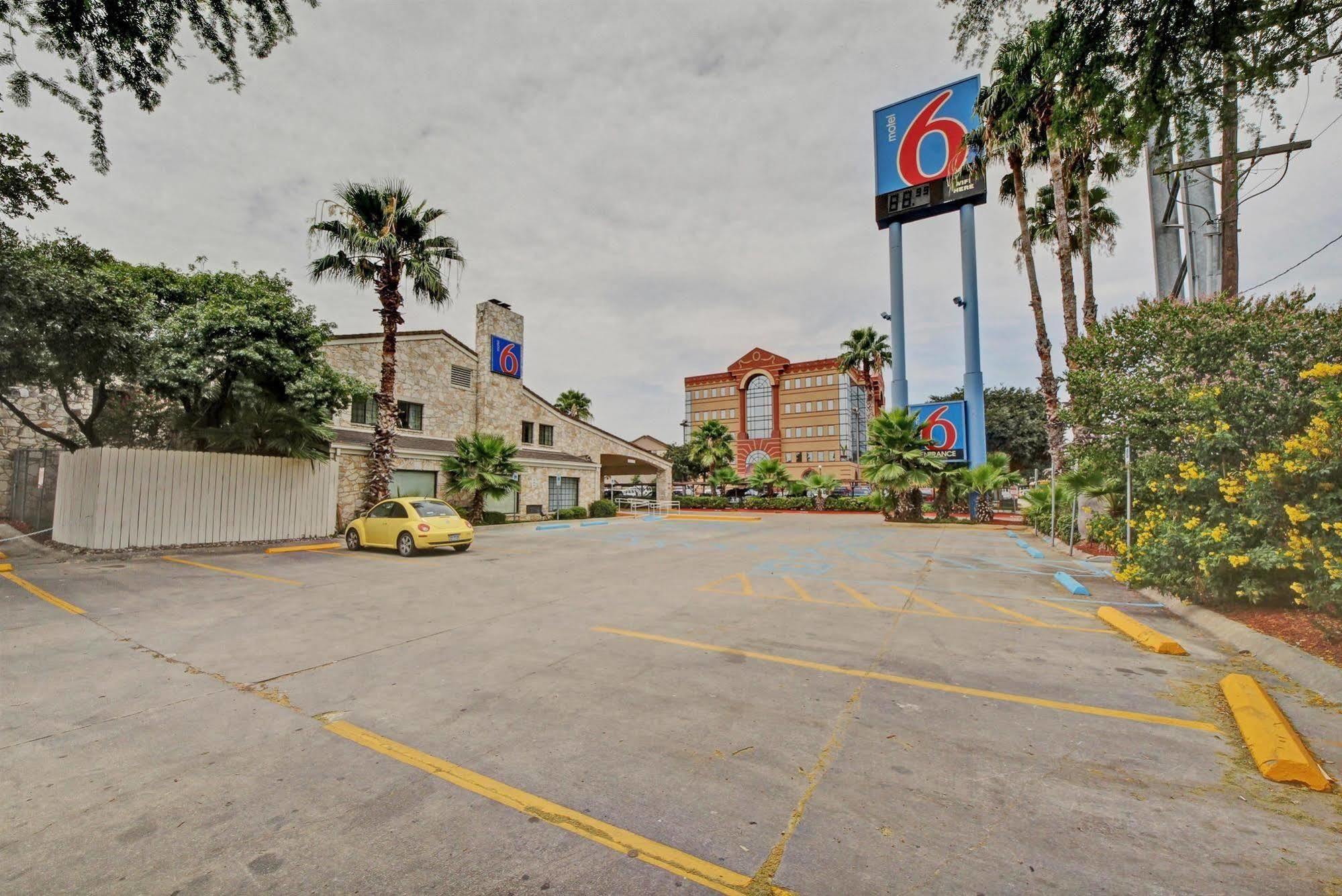 Motel 6-San Antonio, Tx - Downtown - Market Square מראה חיצוני תמונה